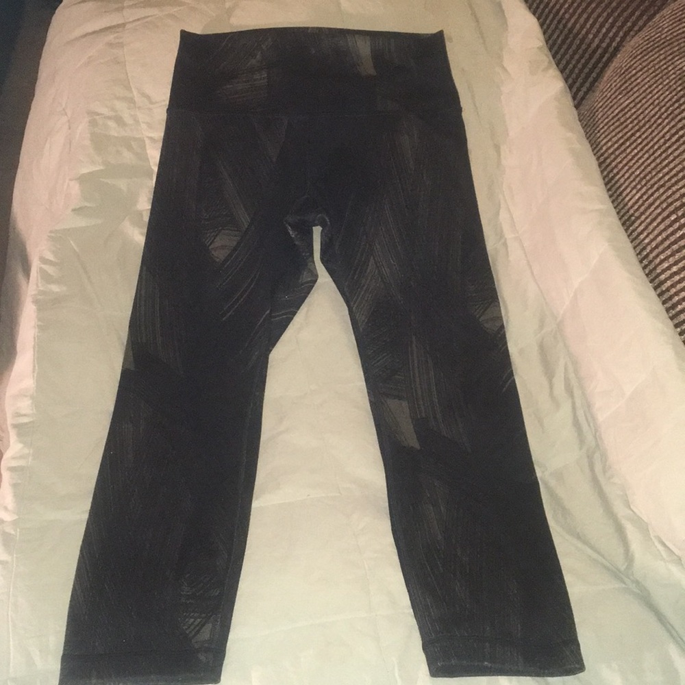 Open to reasonable offers! Lulu black n green sz 8